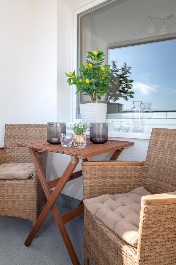Lemon Tree Apartment